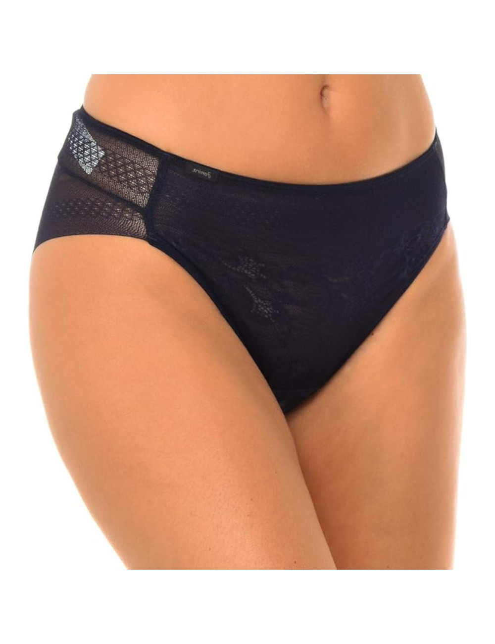 Culotte en dentelle invisible